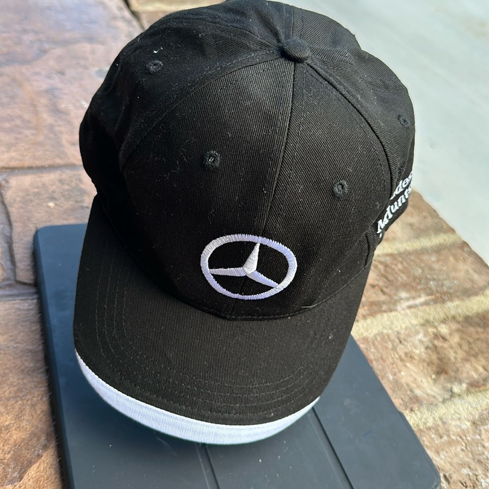 Mercedes Benz Hat with adjustable strap never used